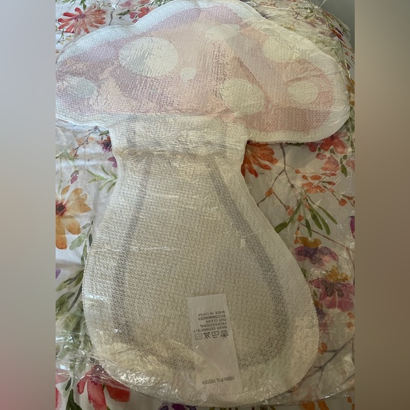 Mushroom Rug - Picture 3 of 3